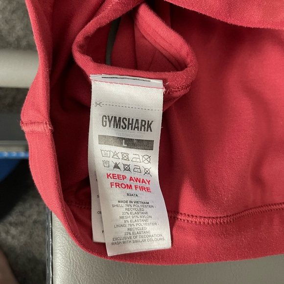 gymshark bra, size L. only worn 3x - Picture 3 of 3